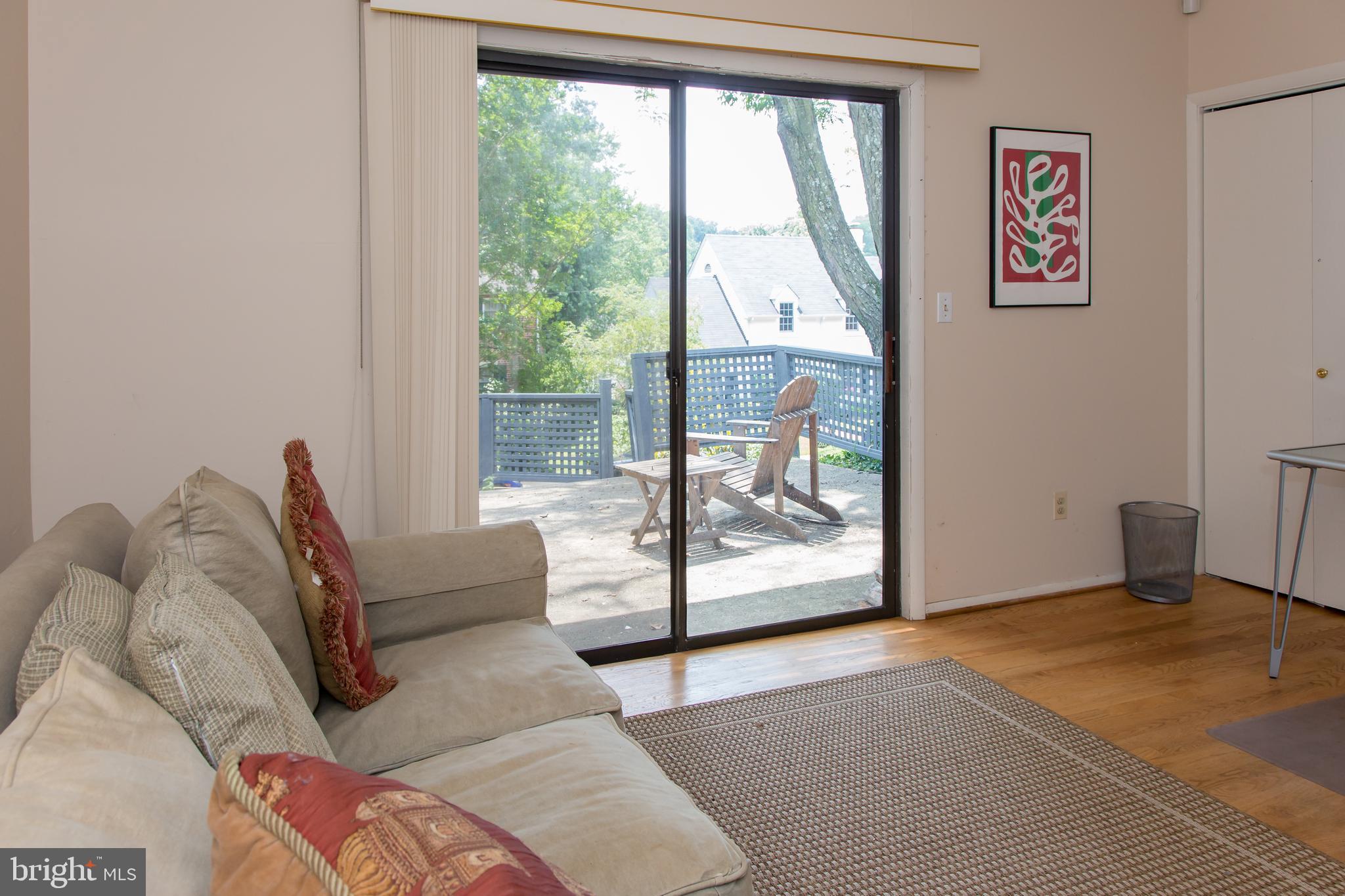 ROSEMONT - Residential Lease