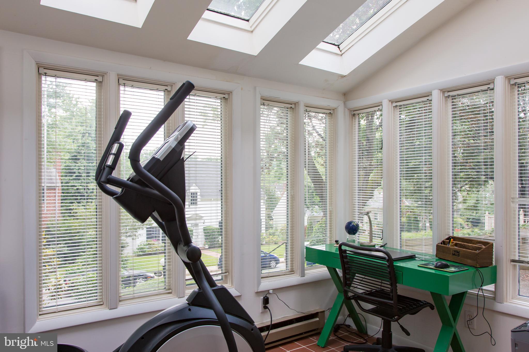 ROSEMONT - Residential Lease