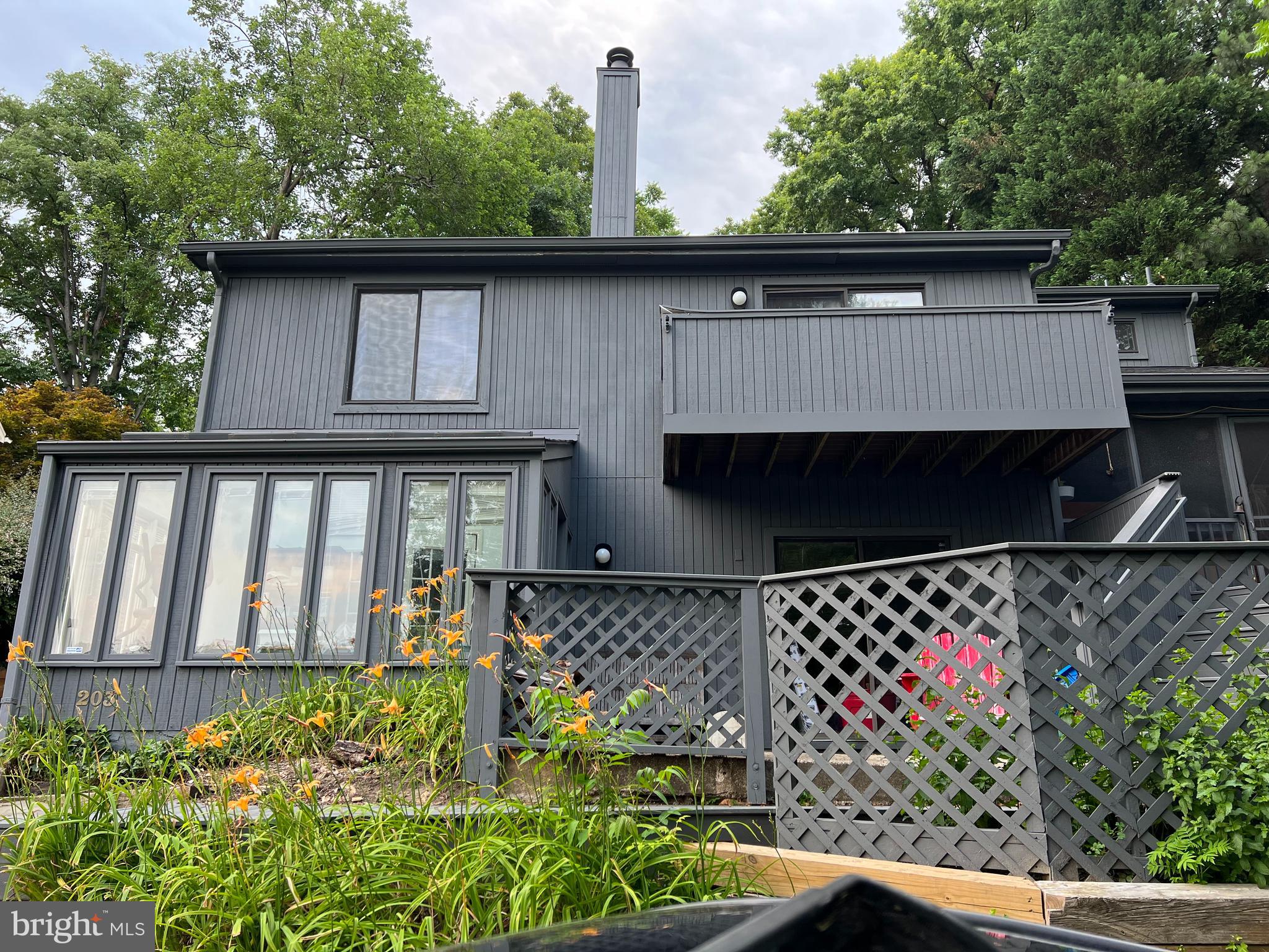 ROSEMONT - Residential Lease