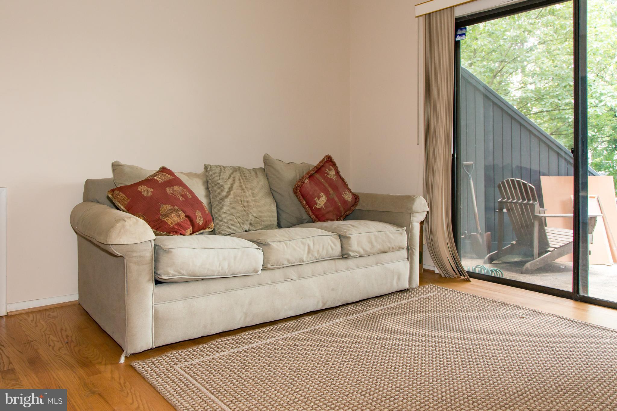 ROSEMONT - Residential Lease