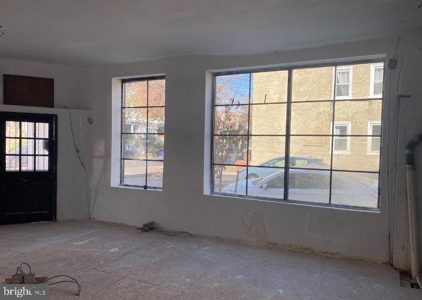 835 CORINTHIAN AVENUE COMM