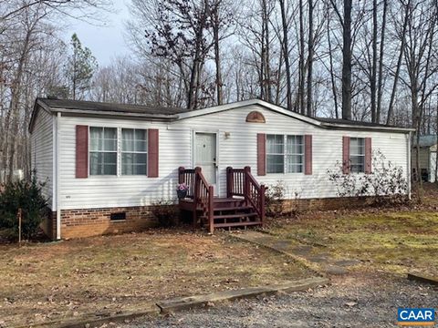 Homes For Sale - 283 Hummingbird Rd Rd<br/> Buckingham County, SCOTTSVILLE, VA 24590