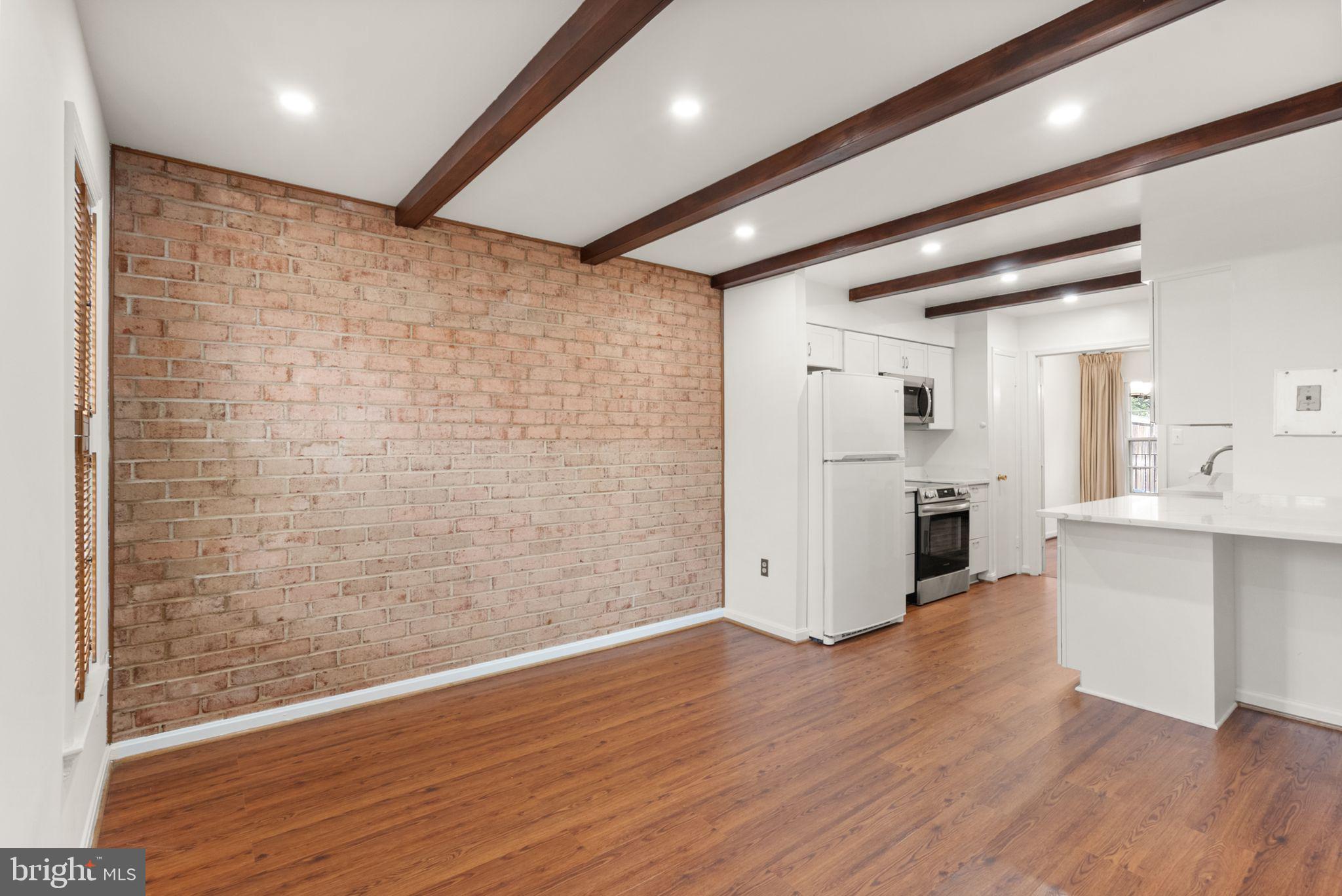 KMS TOWNHOUSES - Residential