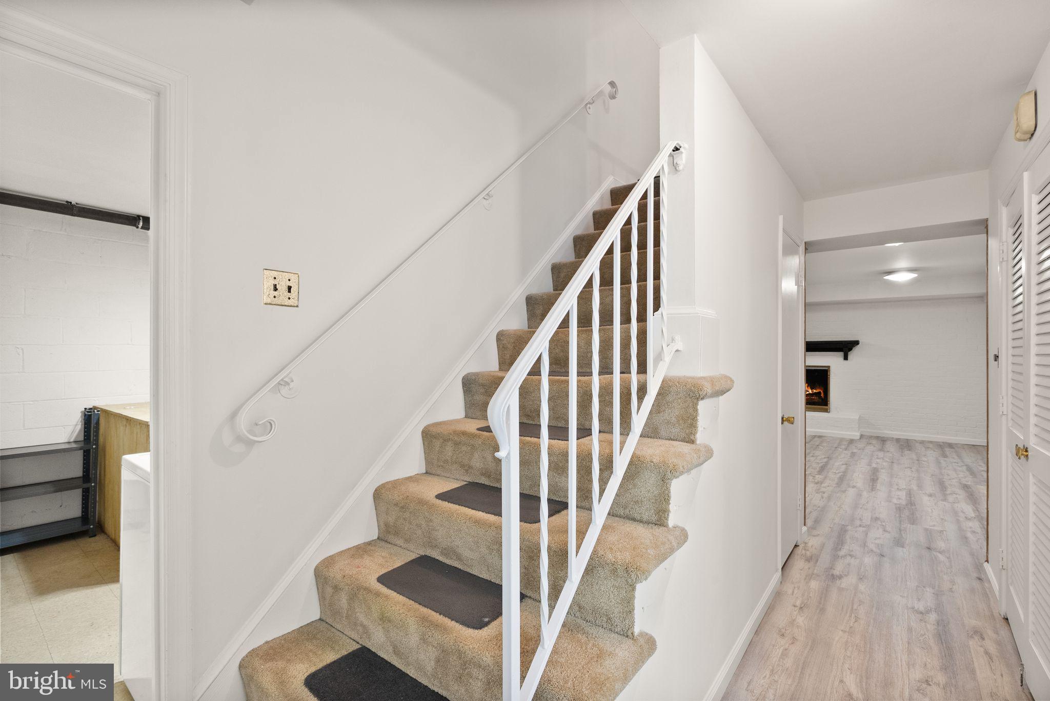 KMS TOWNHOUSES - Residential