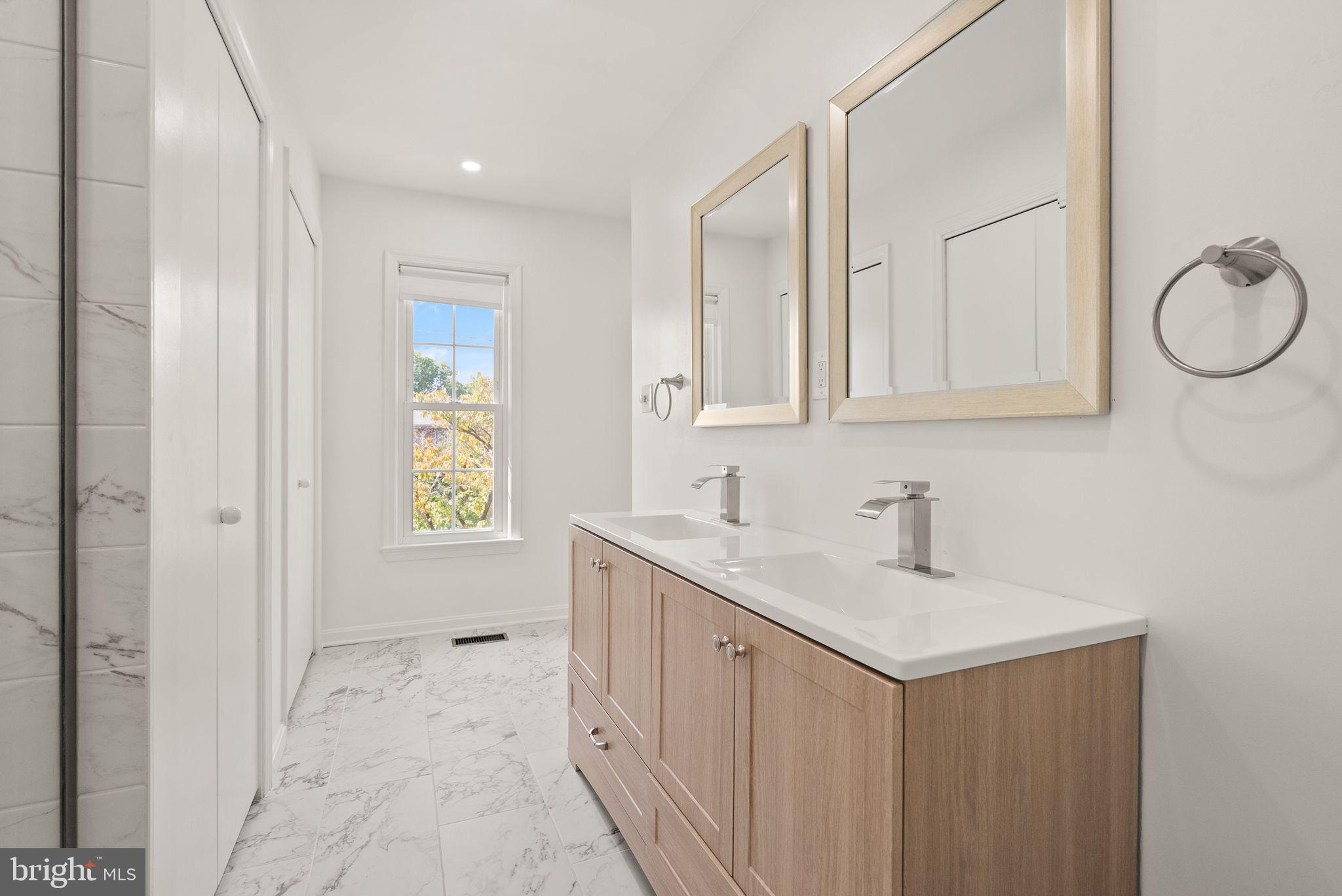 KMS TOWNHOUSES - Residential