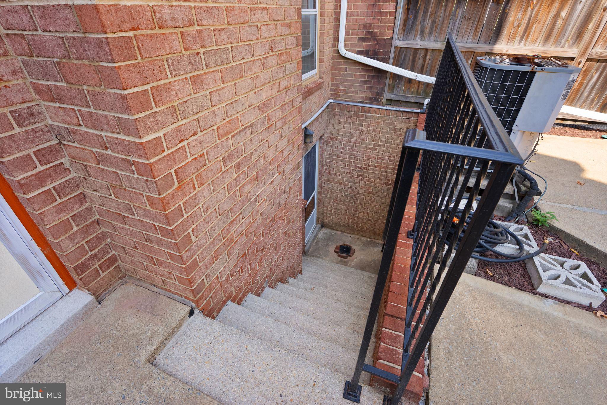 KMS TOWNHOUSES - Residential