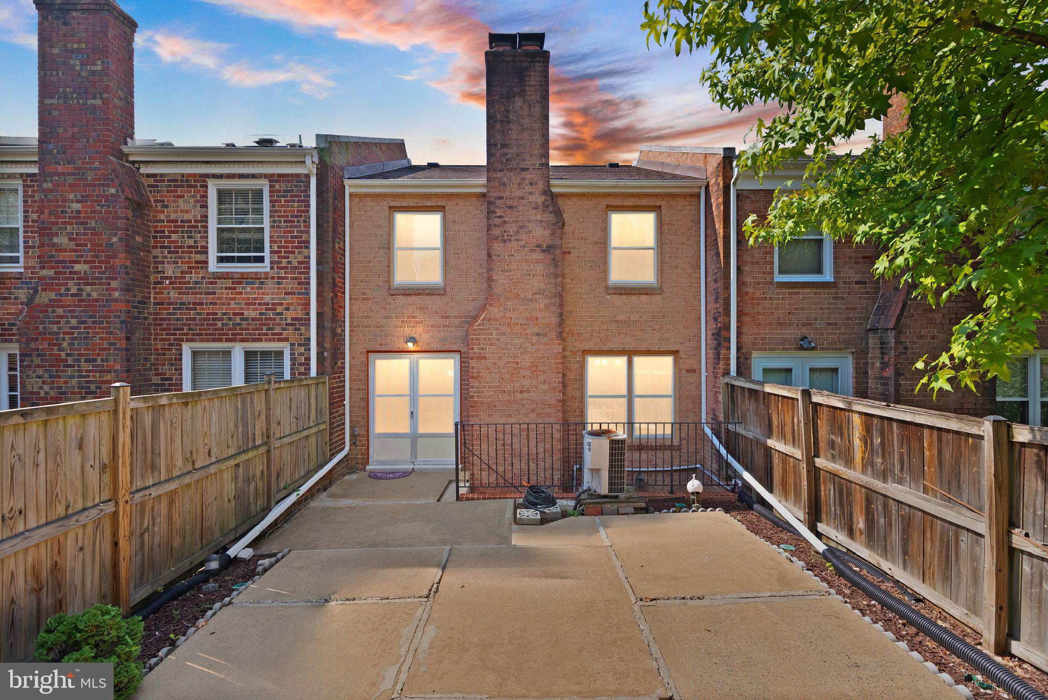 5443 RICHENBACHER AVENUE