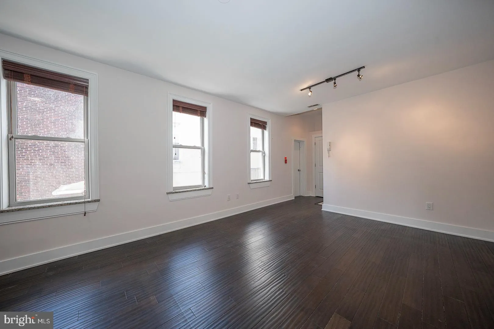 Philadelphia, Pennsylvania 19107, United States, 1 Bedroom Bedrooms, ,1 BathroomBathrooms,Residential,Contingent,81369