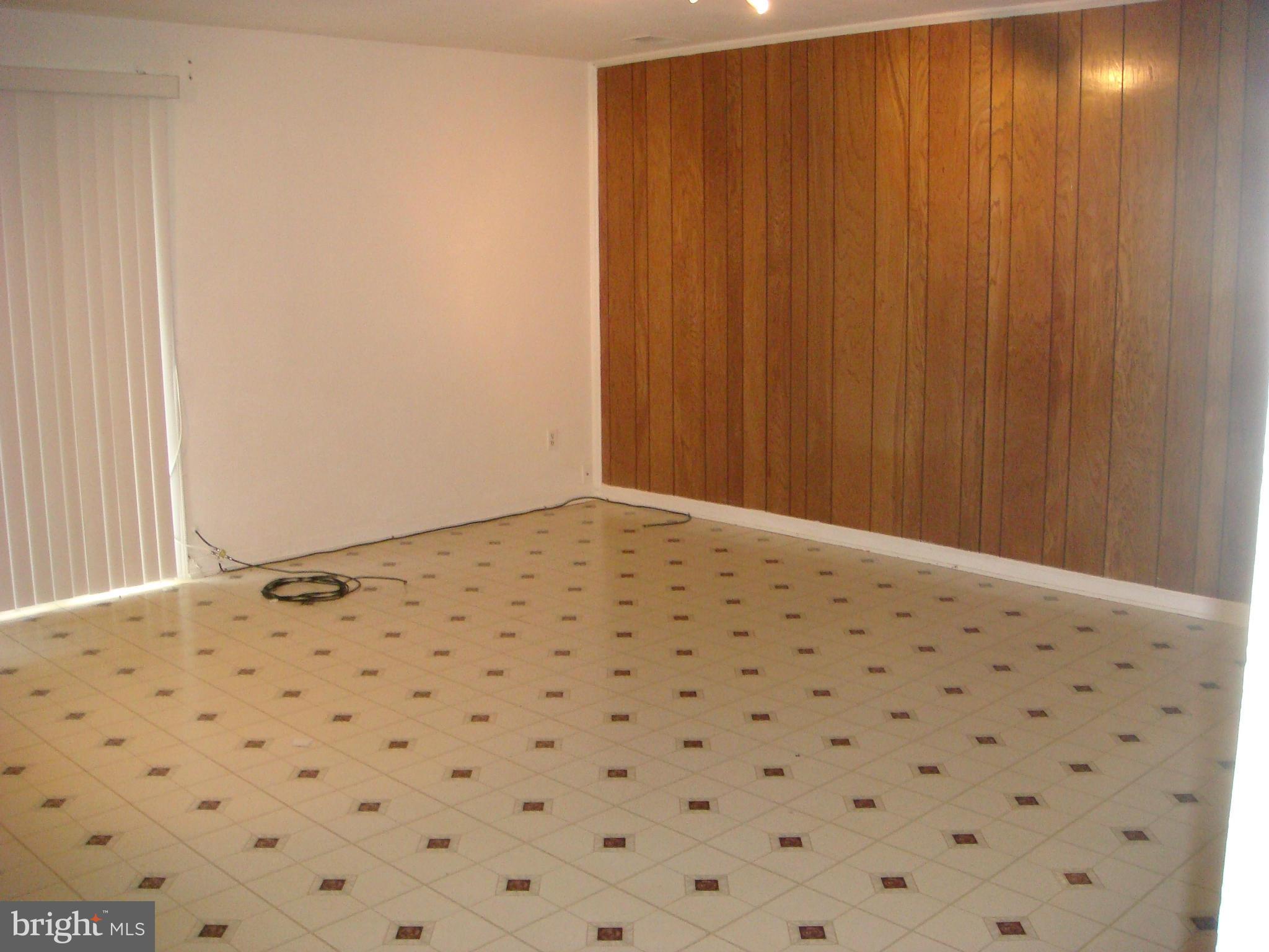 REGENCY ESTATES - Residential Lease