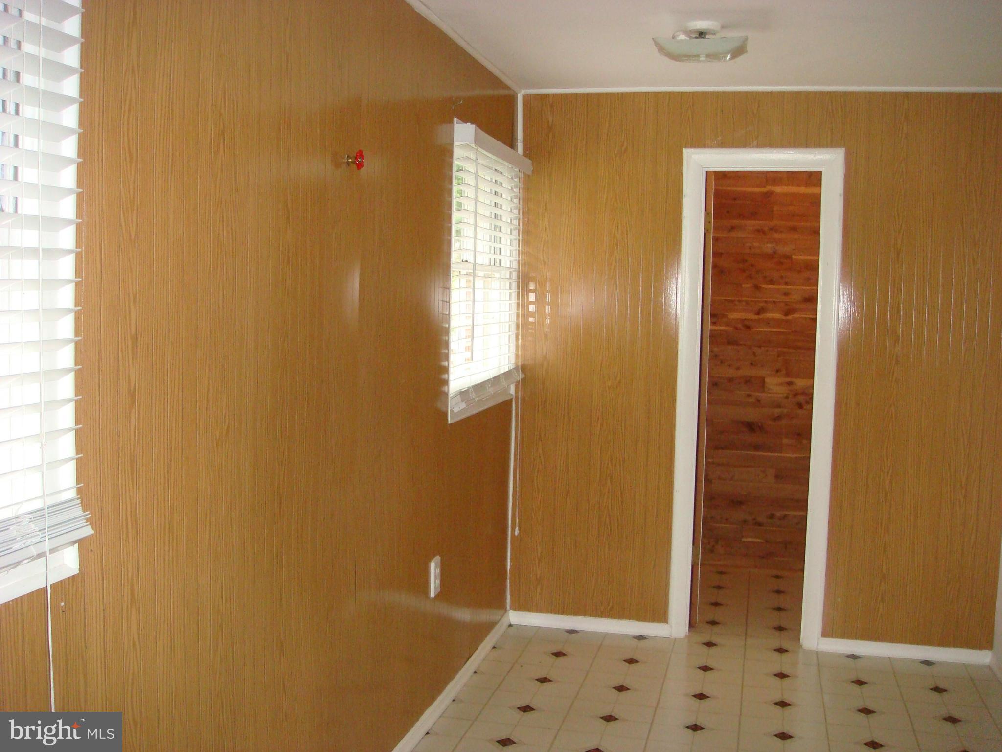 REGENCY ESTATES - Residential Lease