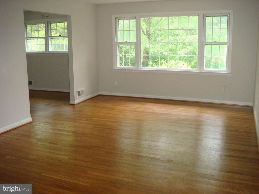 Photo of 1 Tifton Court, POTOMAC, MD 20854 (MLS # MDMC2204440)