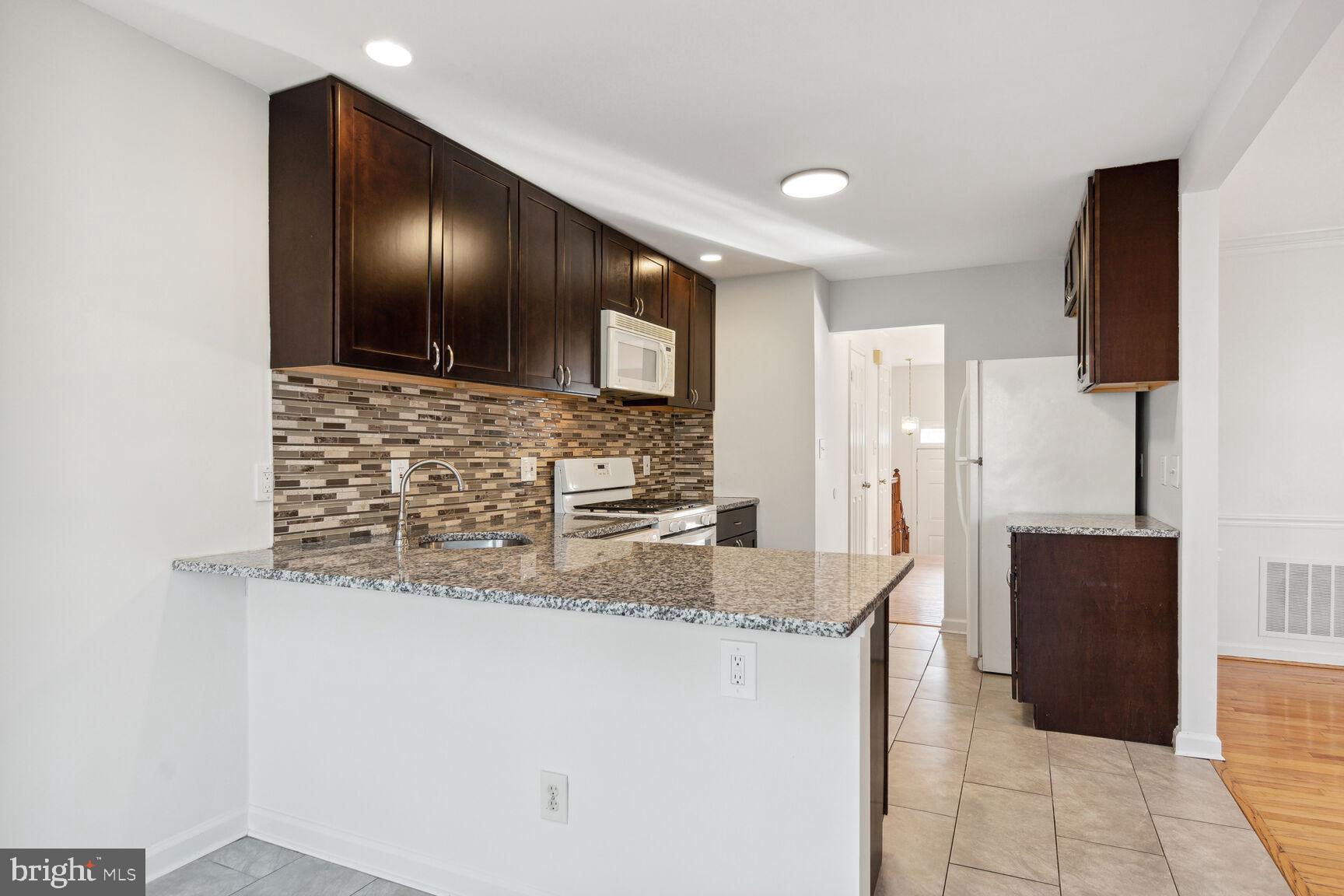 TANGLEWOOD - Residential Lease