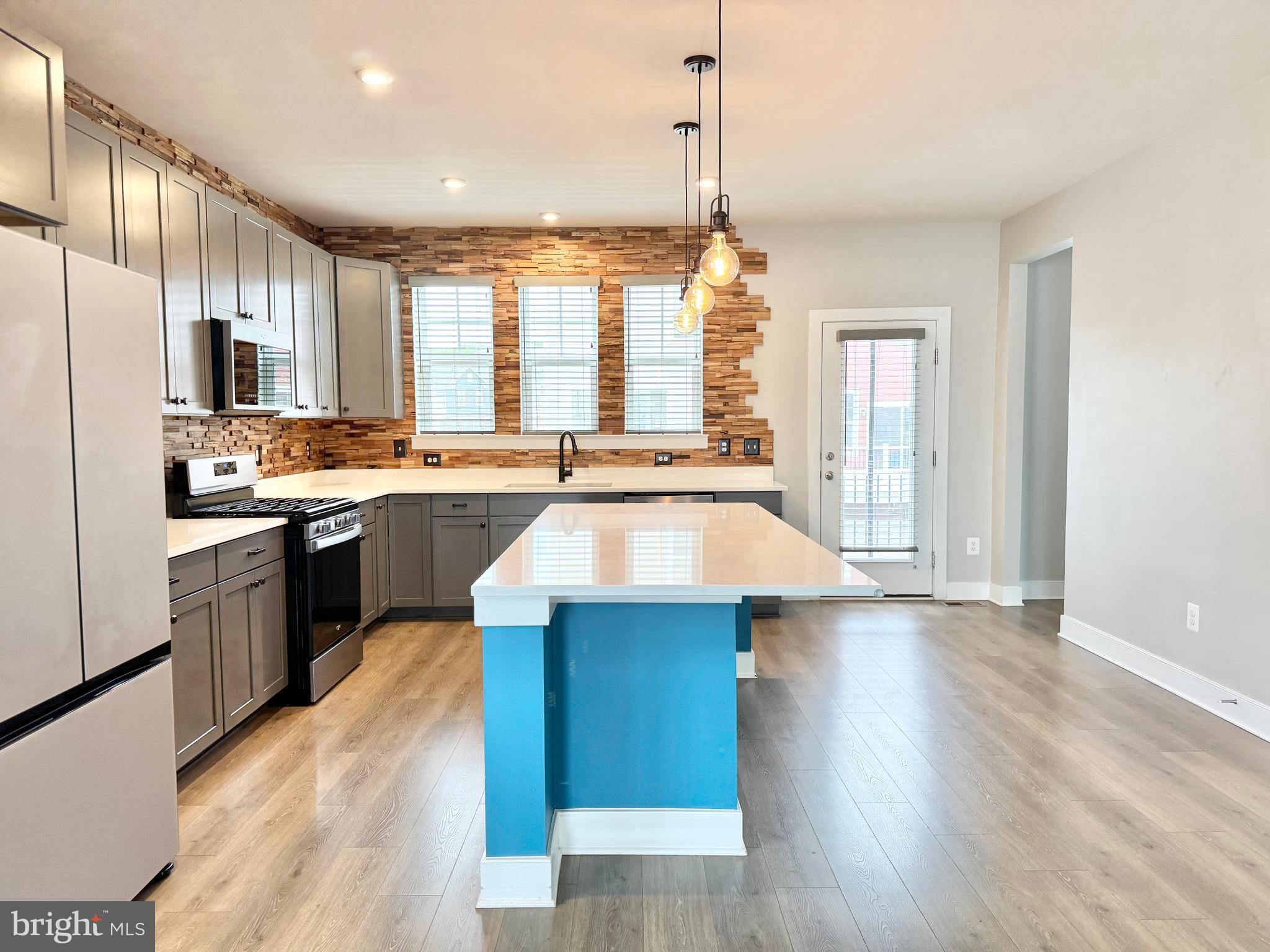 POTOMAC SHORES - Residential Lease