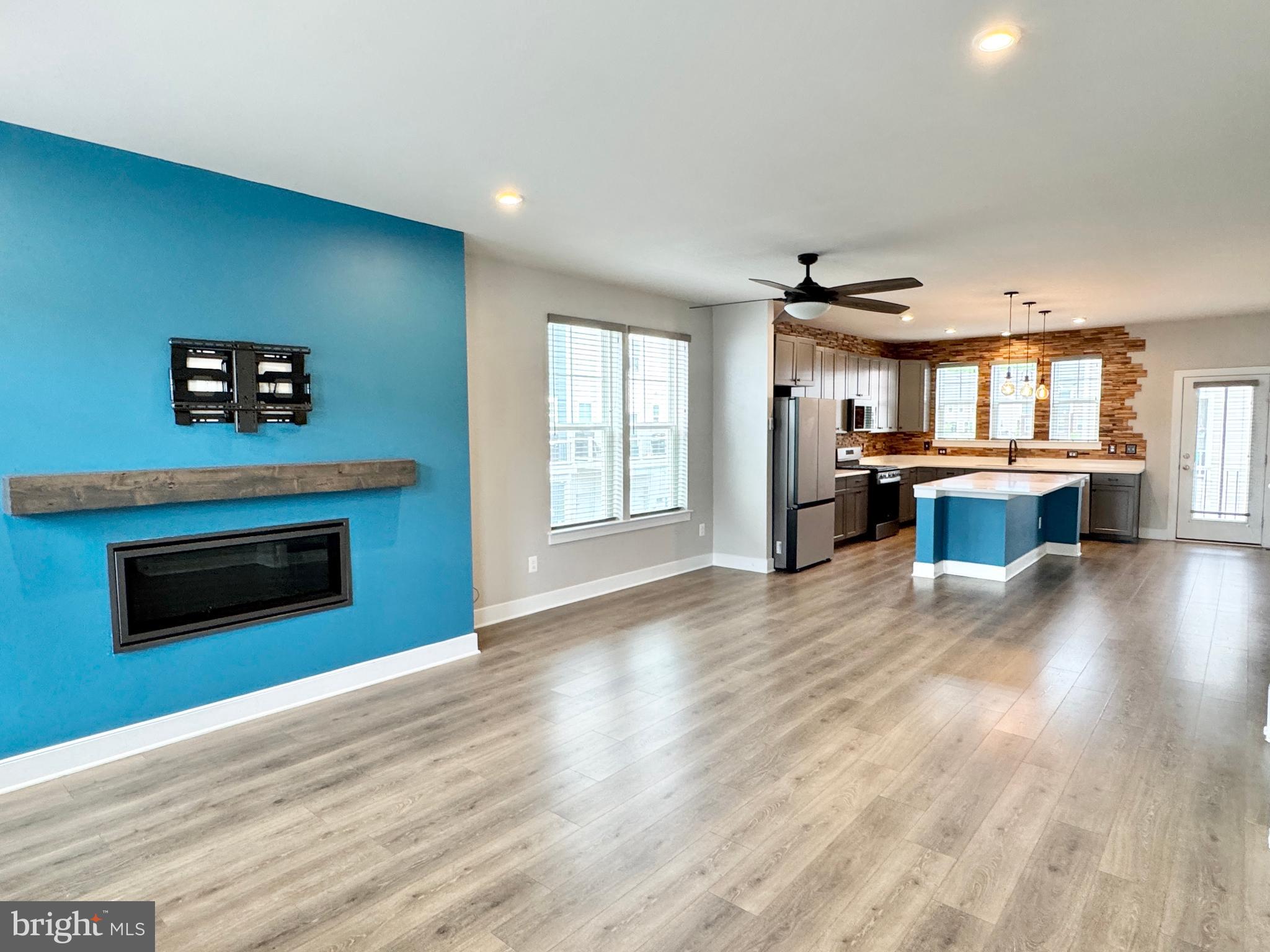 POTOMAC SHORES - Residential Lease