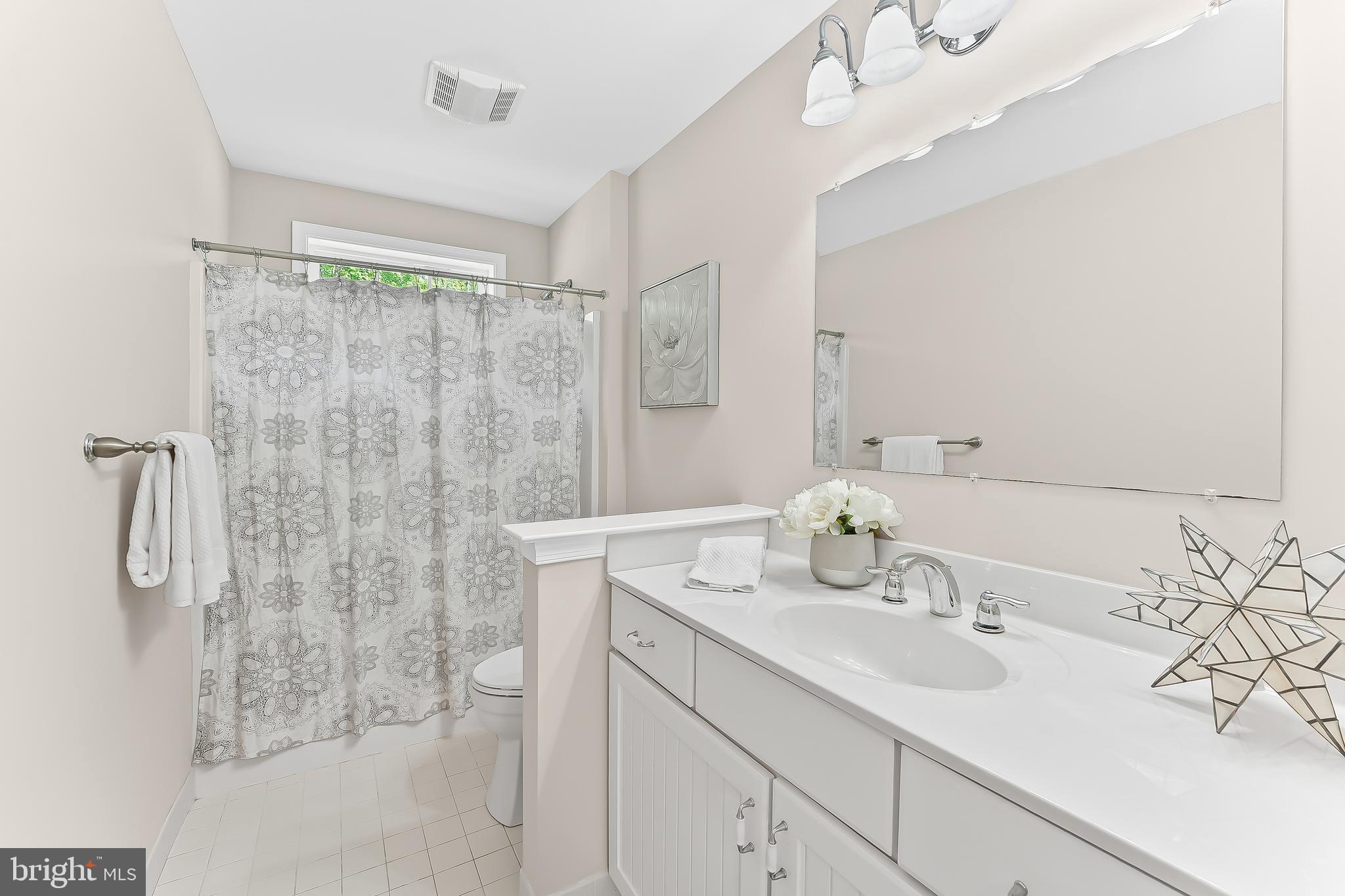 CHAMBERS ROCK FARM - Residential