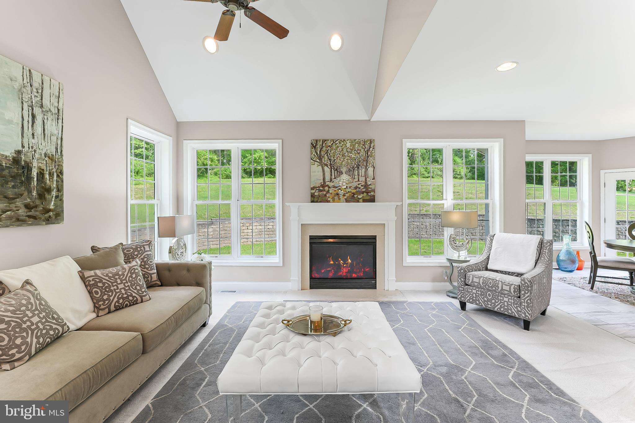 CHAMBERS ROCK FARM - Residential