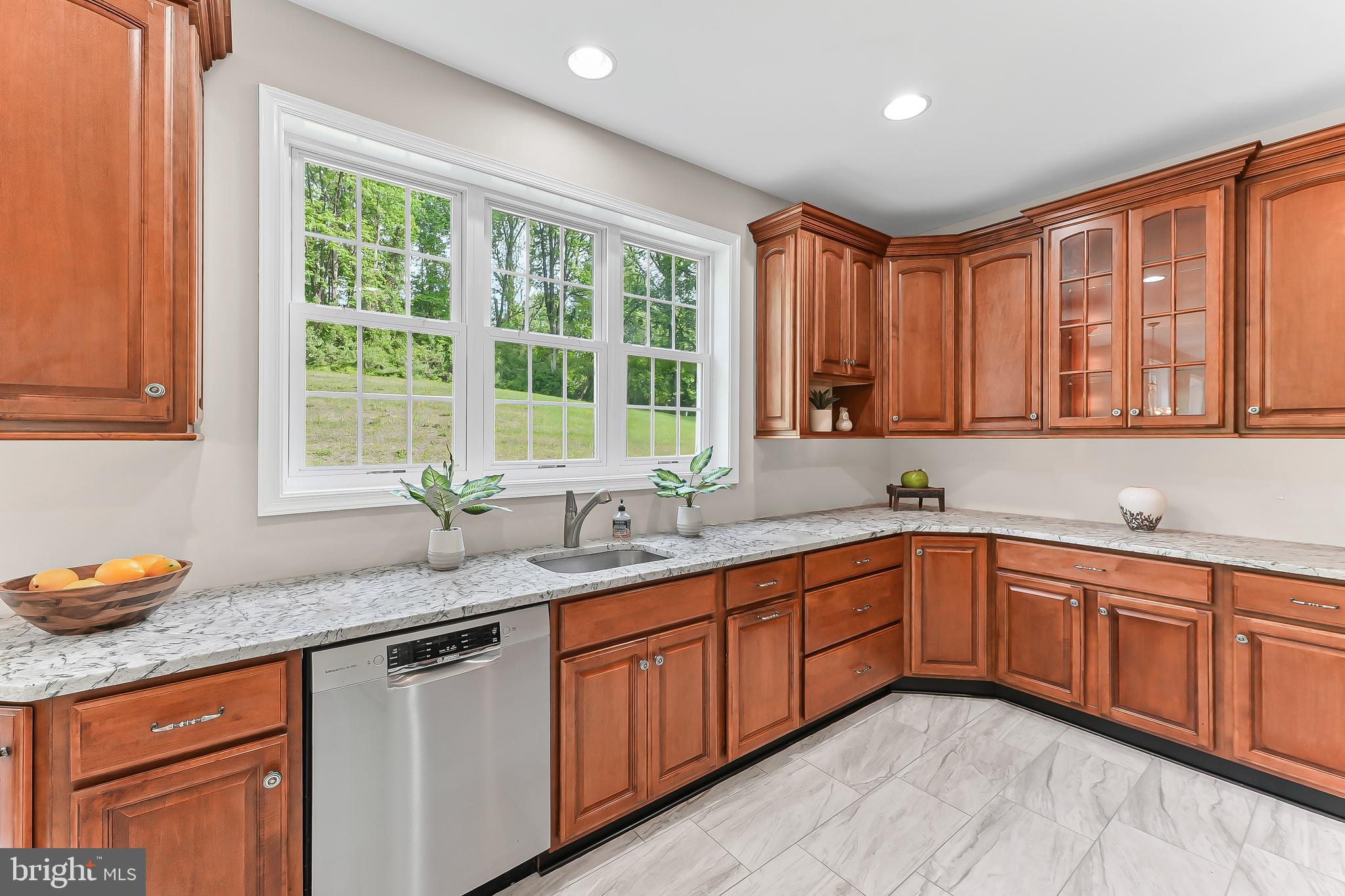 CHAMBERS ROCK FARM - Residential