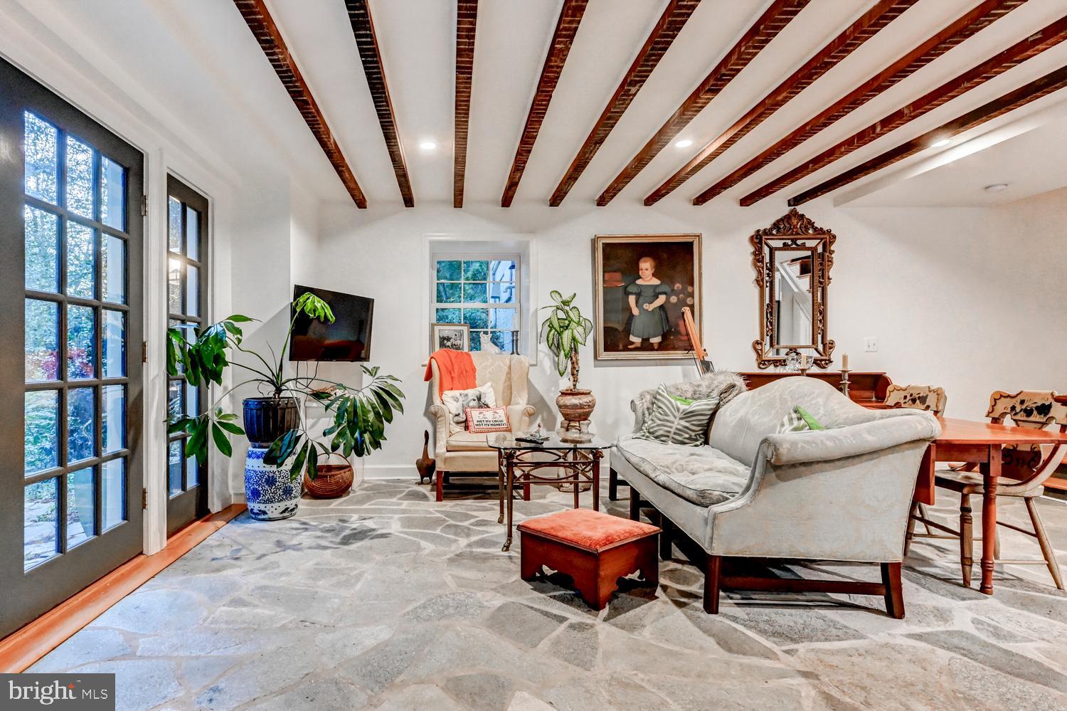 6 ELMWOOD ROAD