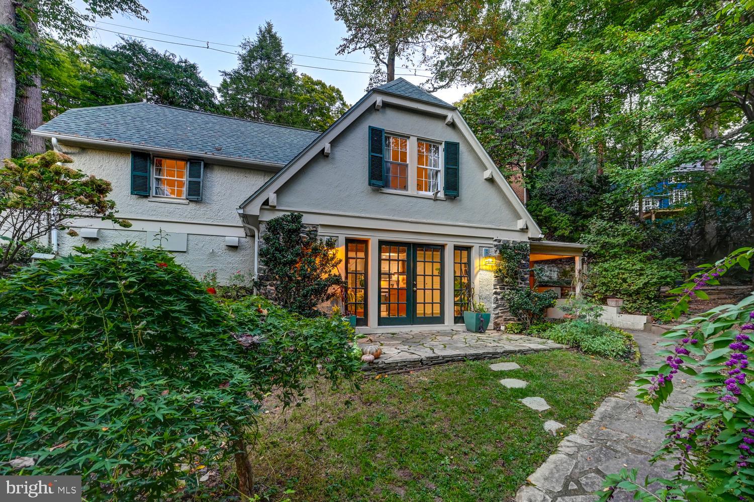 6 ELMWOOD ROAD