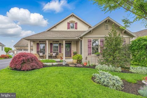 Photo of 616 Auburn Drive, MANHEIM, PA 17545 (MLS # PALA2074740)