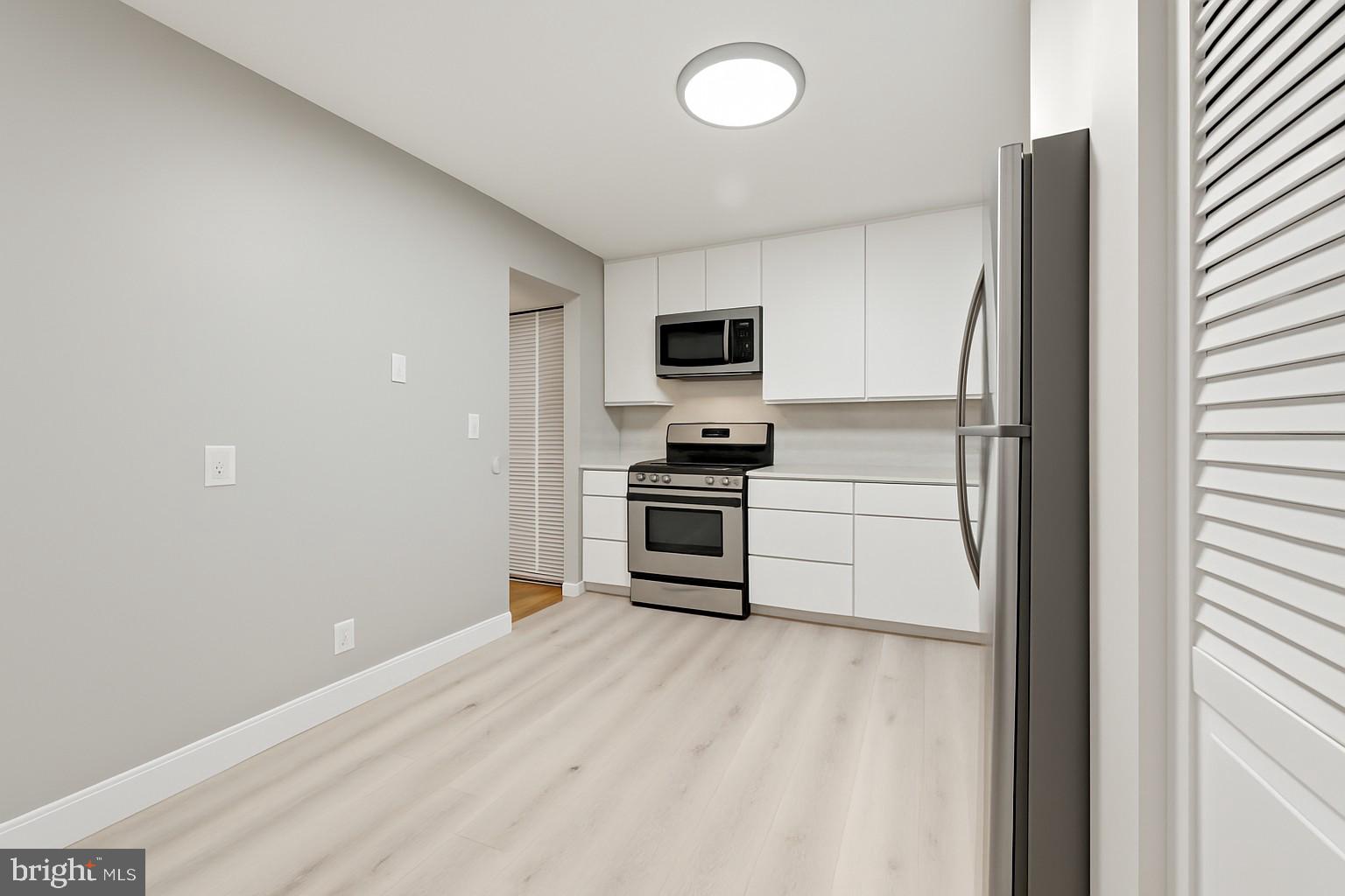 HERITAGE COURT - Residential