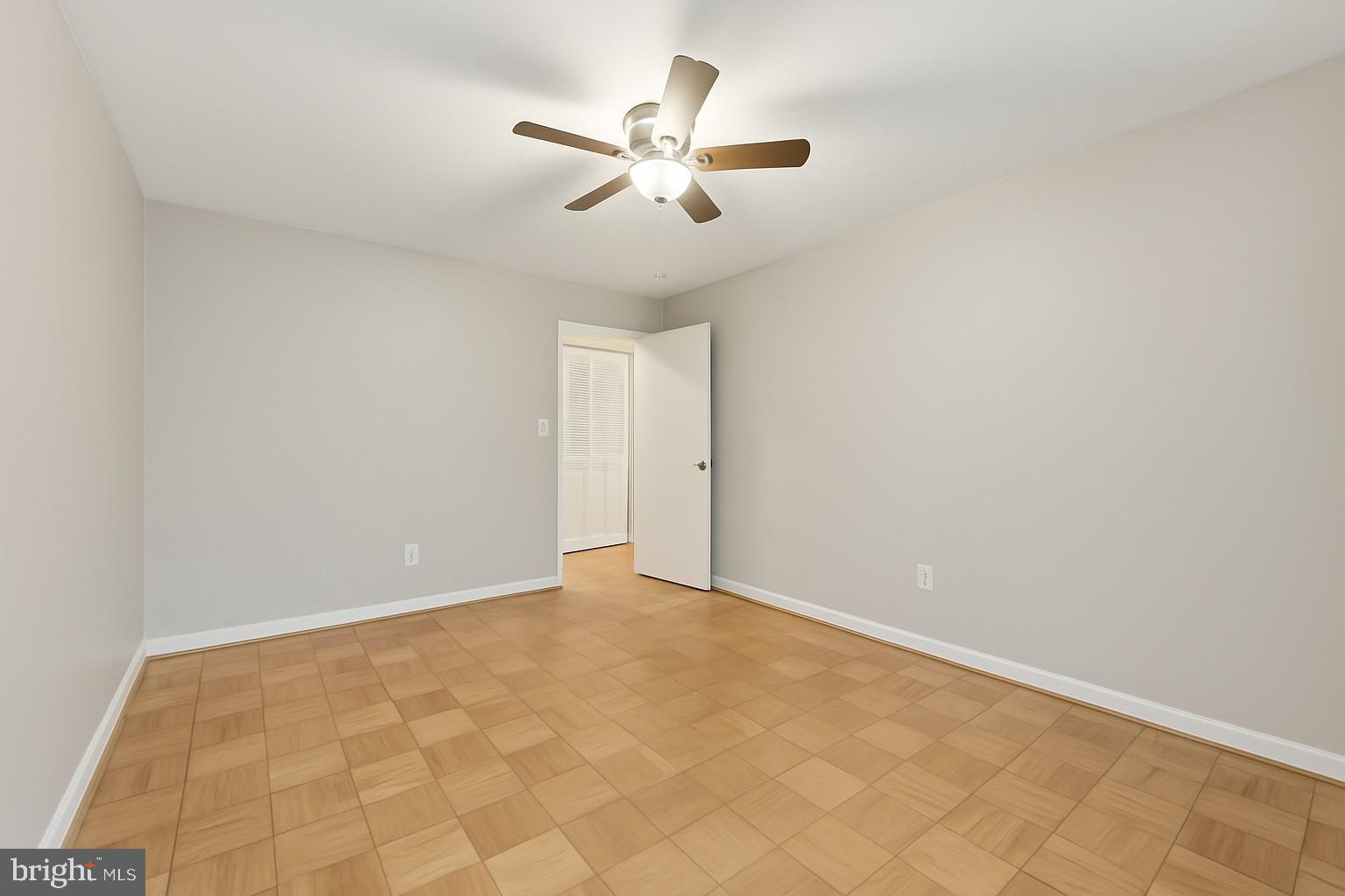 HERITAGE COURT - Residential