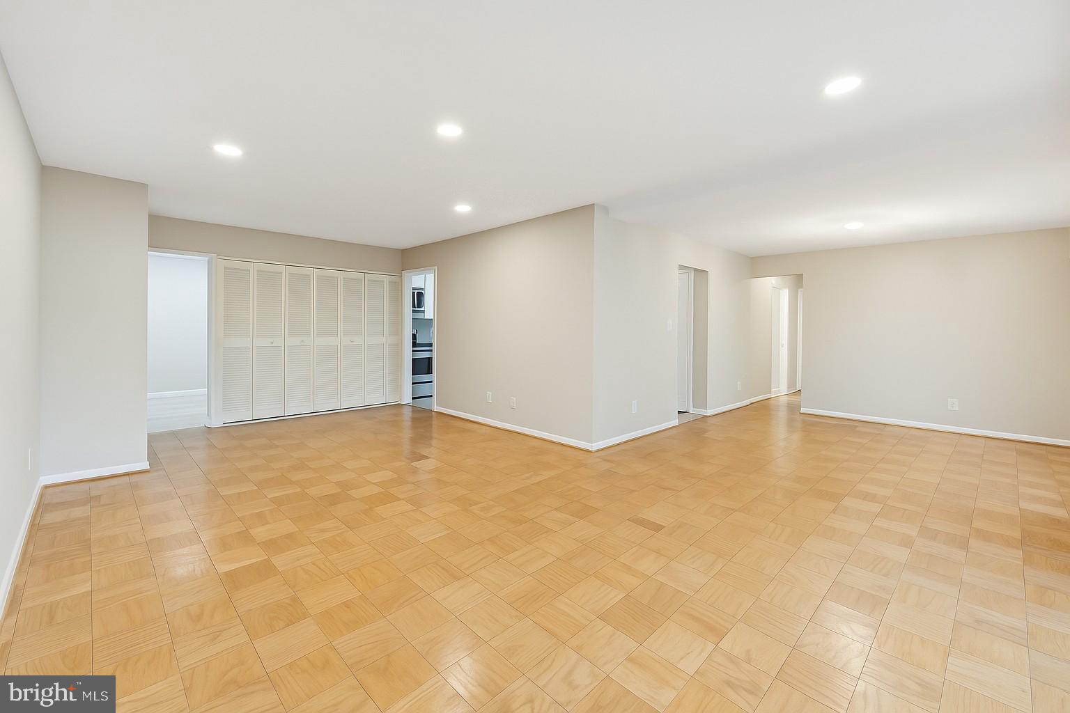 4408 ISLAND PLACE 202