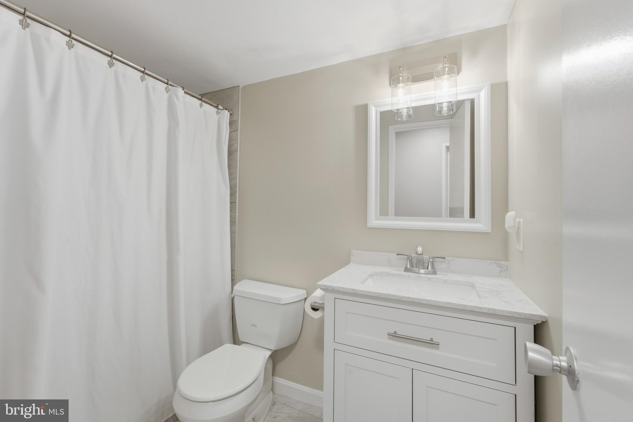 HERITAGE COURT - Residential