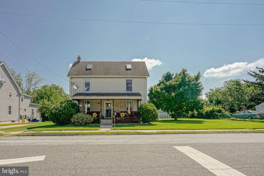 Photo of 122 N Repauno Avenue, GIBBSTOWN, NJ 08027 (MLS # NJGL2076638)
