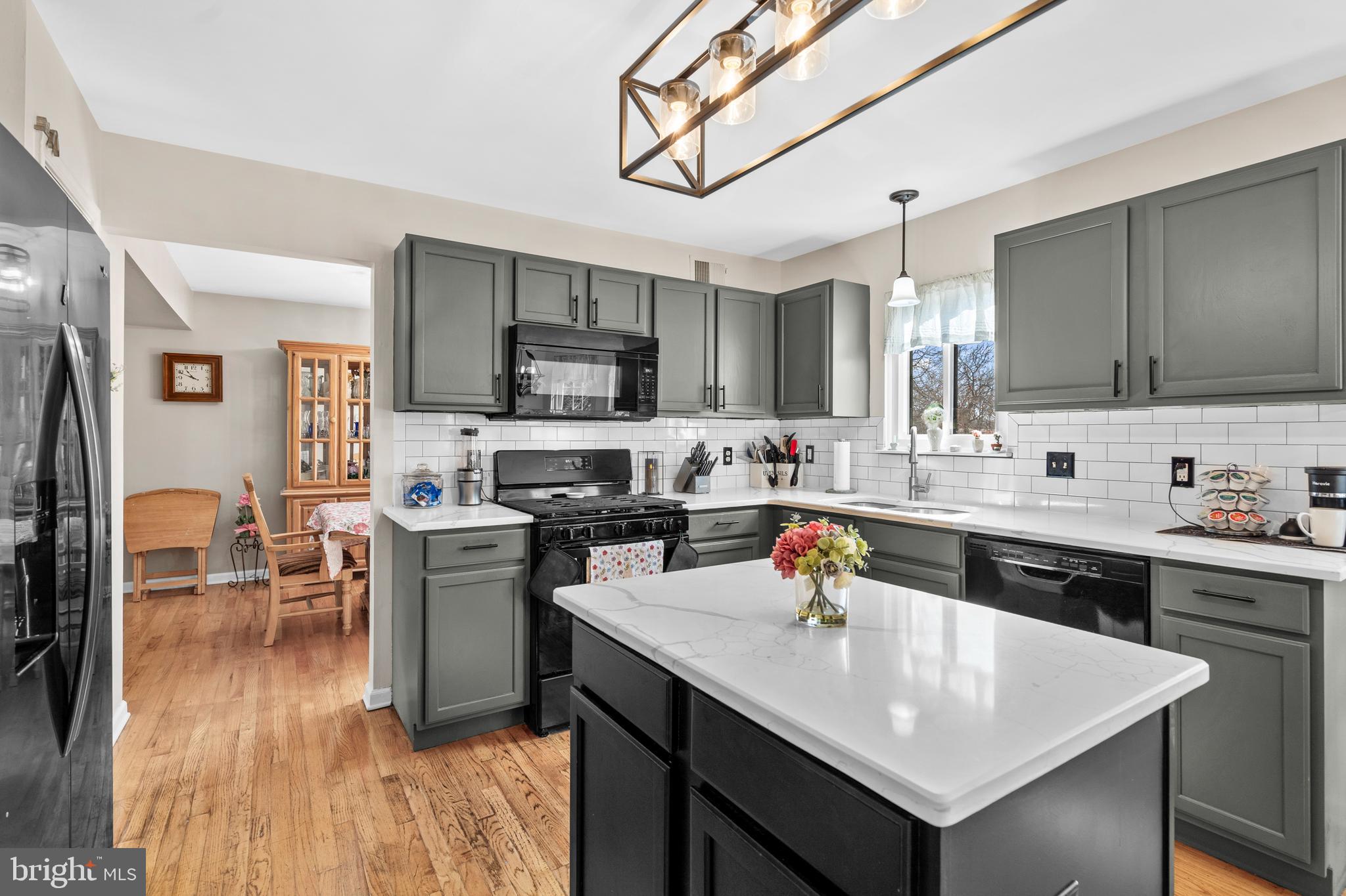 FAIRVIEW - Residential