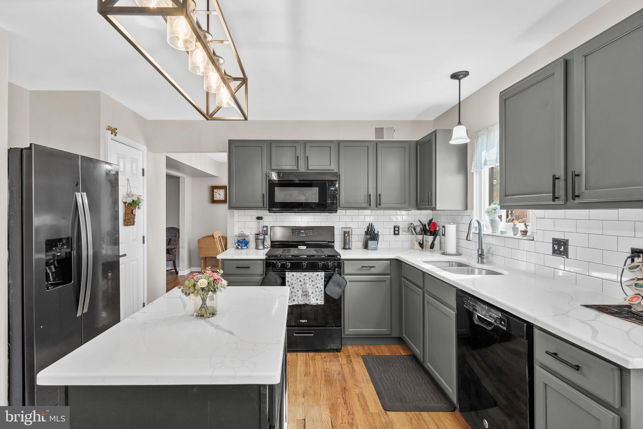 FAIRVIEW - Residential