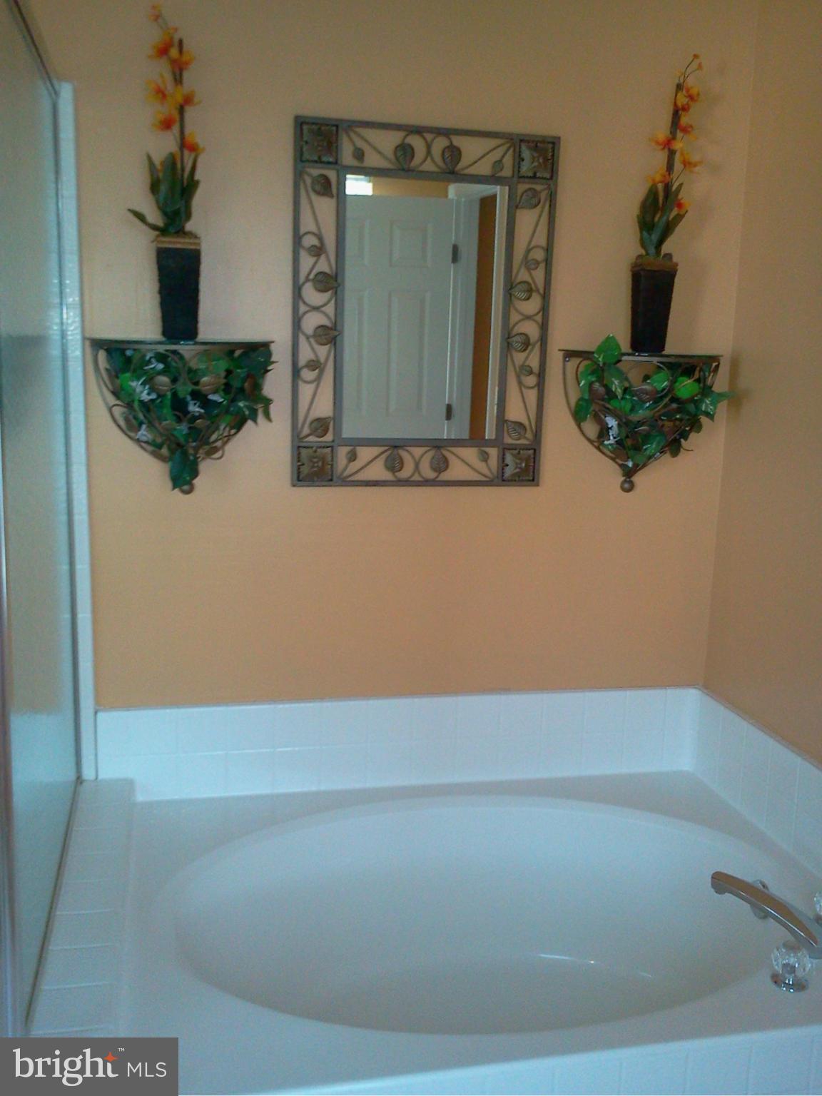 THE PROVINCES - Residential Lease