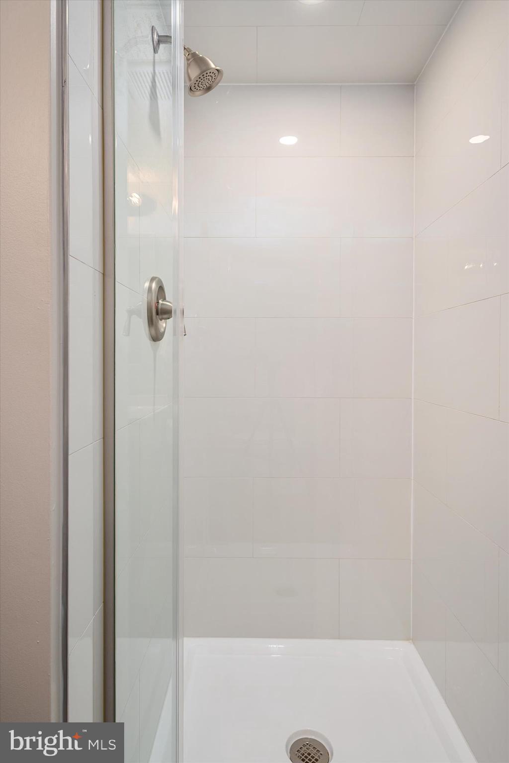 HOLLYWOOD ON SEVERN - Residential