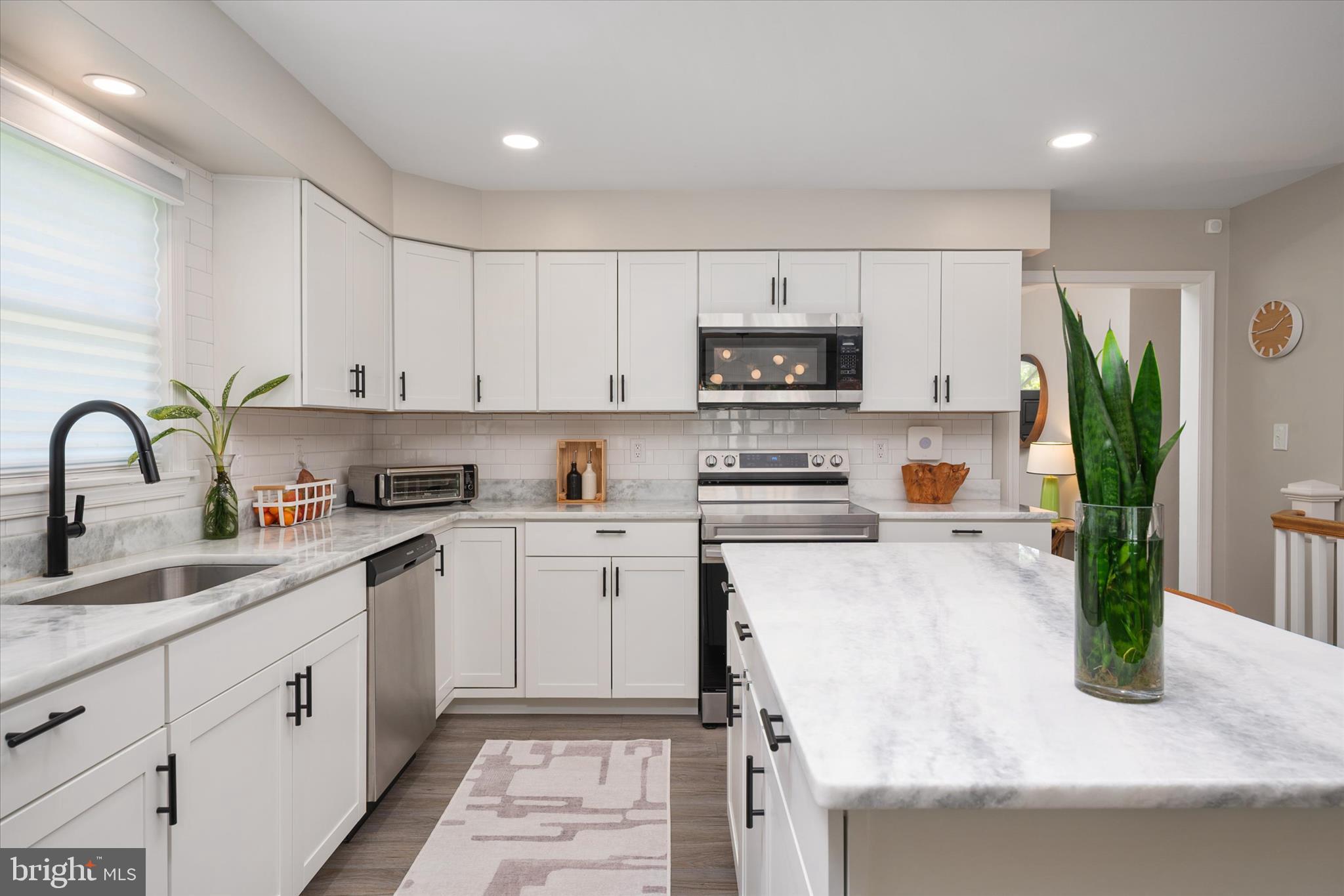 HOLLYWOOD ON SEVERN - Residential