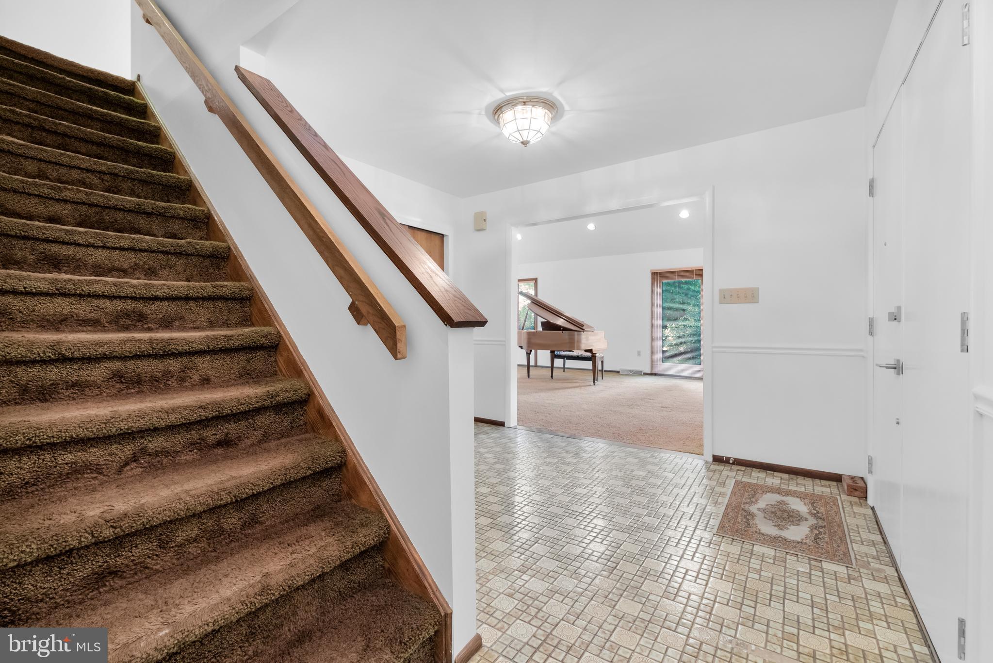 SPRINGWOOD MANOR - Residential