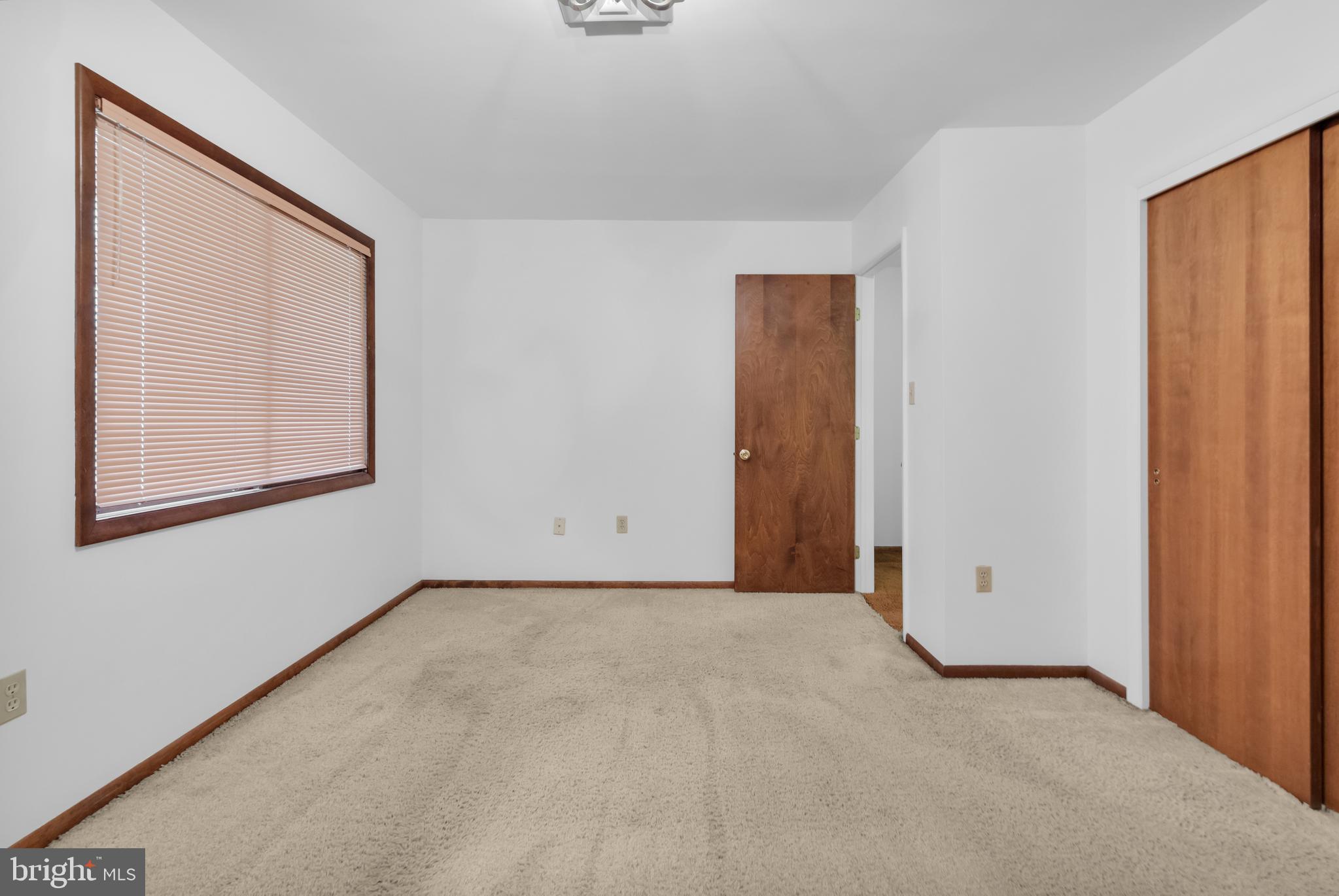 SPRINGWOOD MANOR - Residential