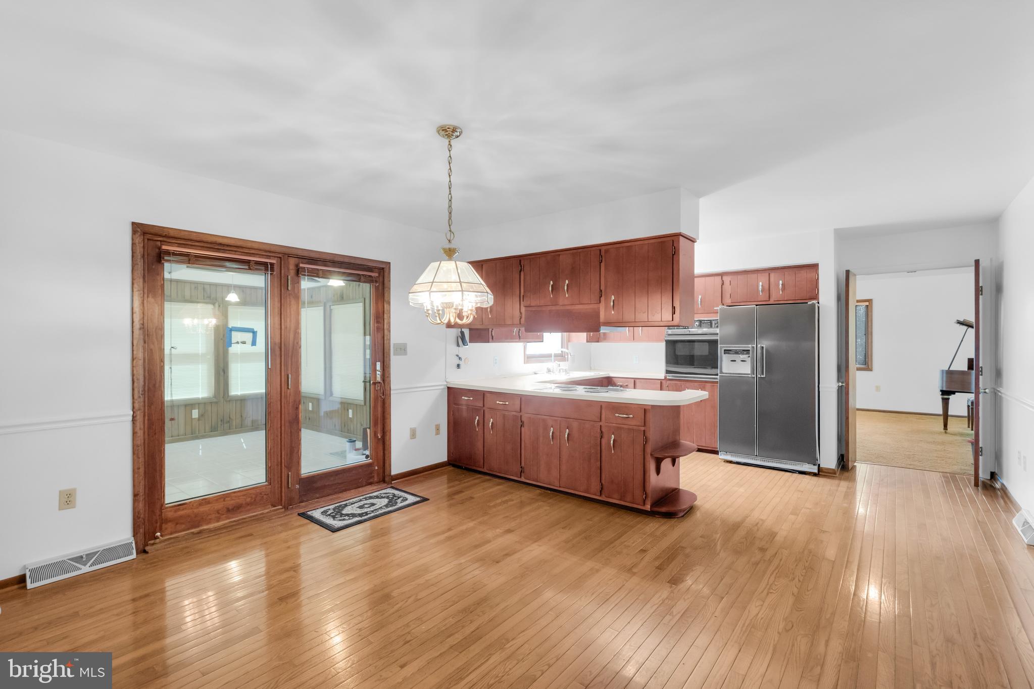 SPRINGWOOD MANOR - Residential