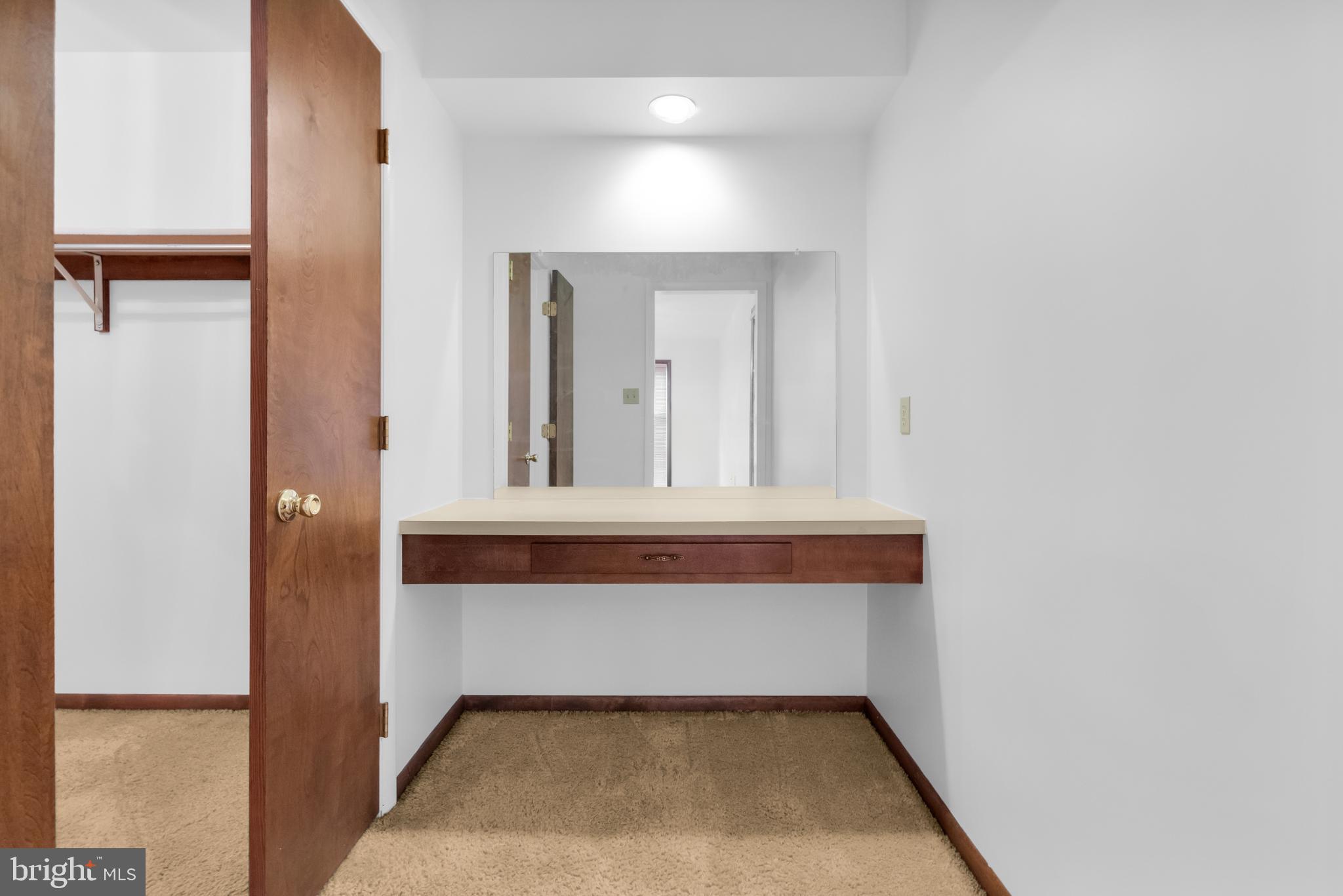 SPRINGWOOD MANOR - Residential