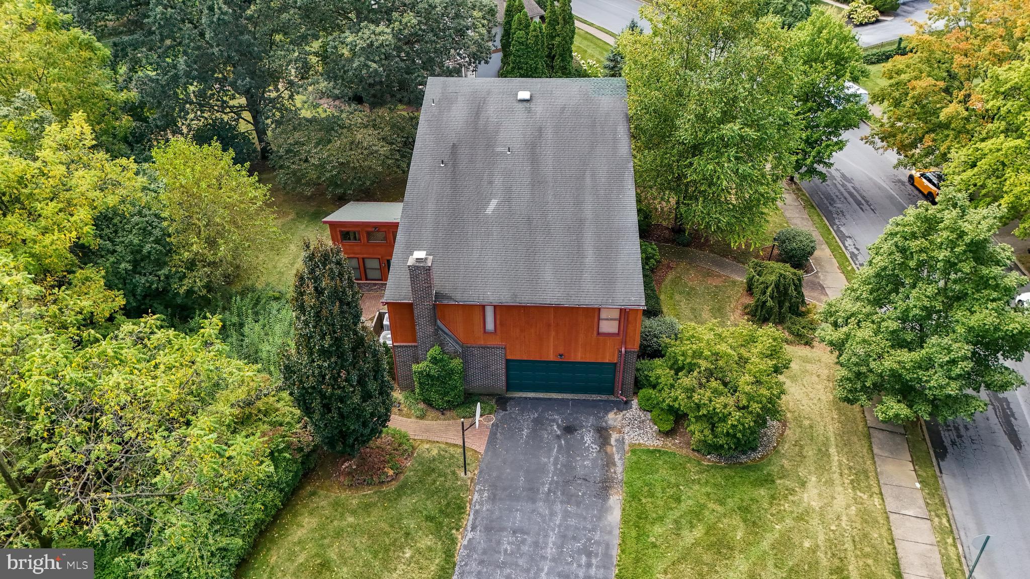 SPRINGWOOD MANOR - Residential