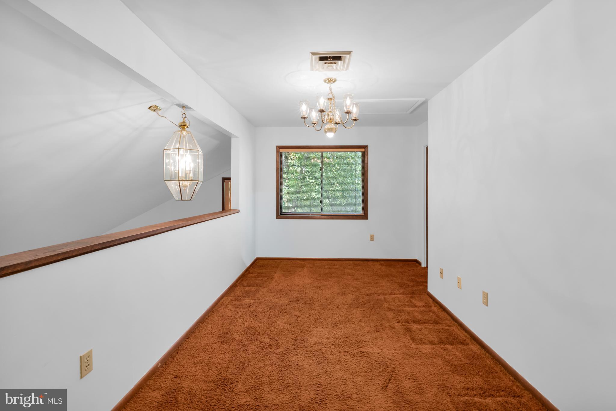 SPRINGWOOD MANOR - Residential