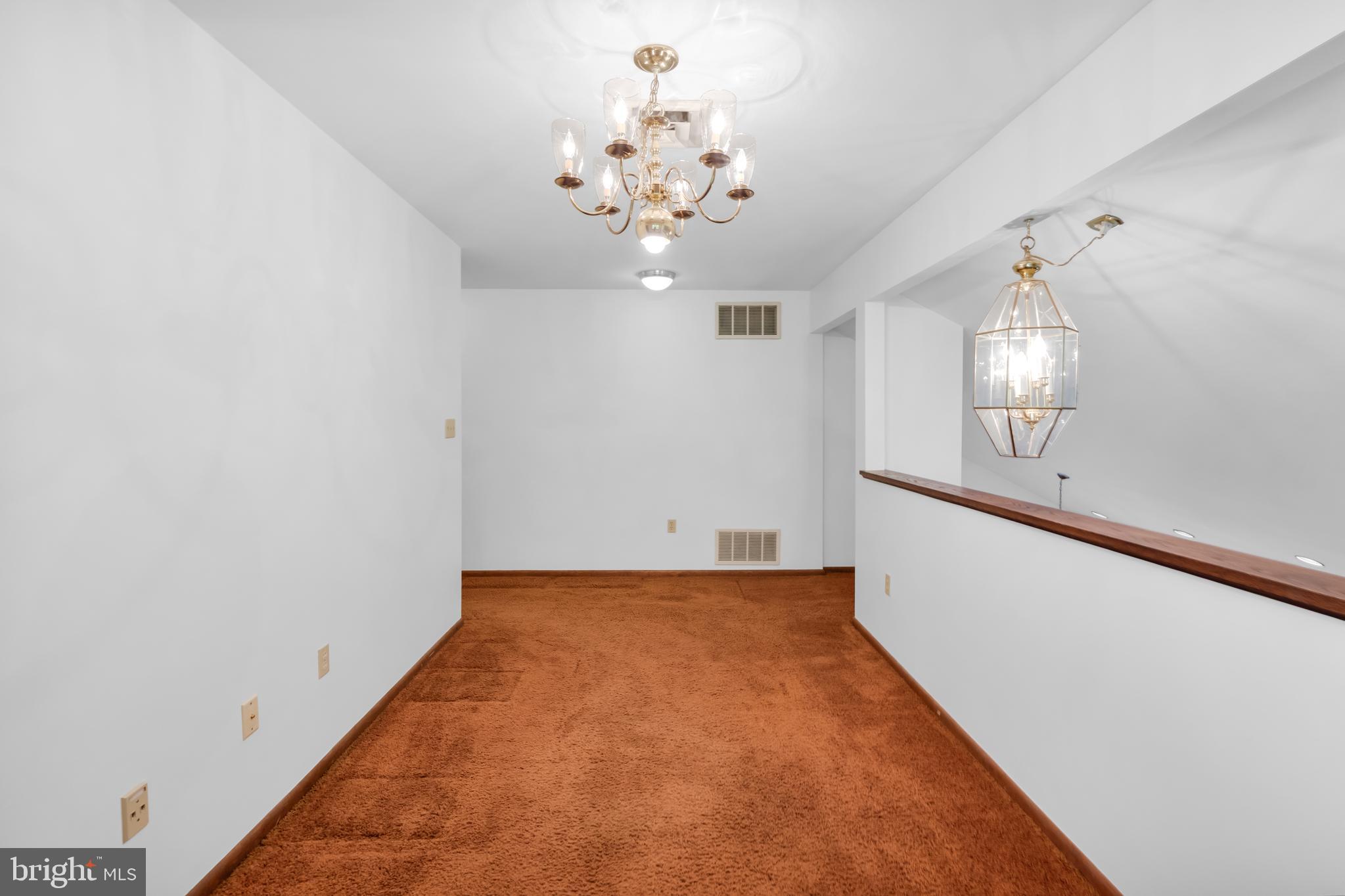 SPRINGWOOD MANOR - Residential