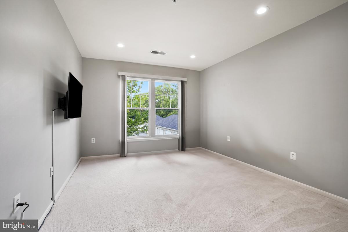 KING FARM - Residential Lease