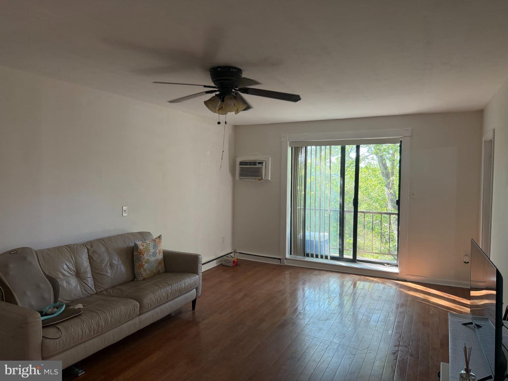 Photo of 400 Glendale Road #D40, HAVERTOWN, PA 19083 (MLS # PADE2118958)