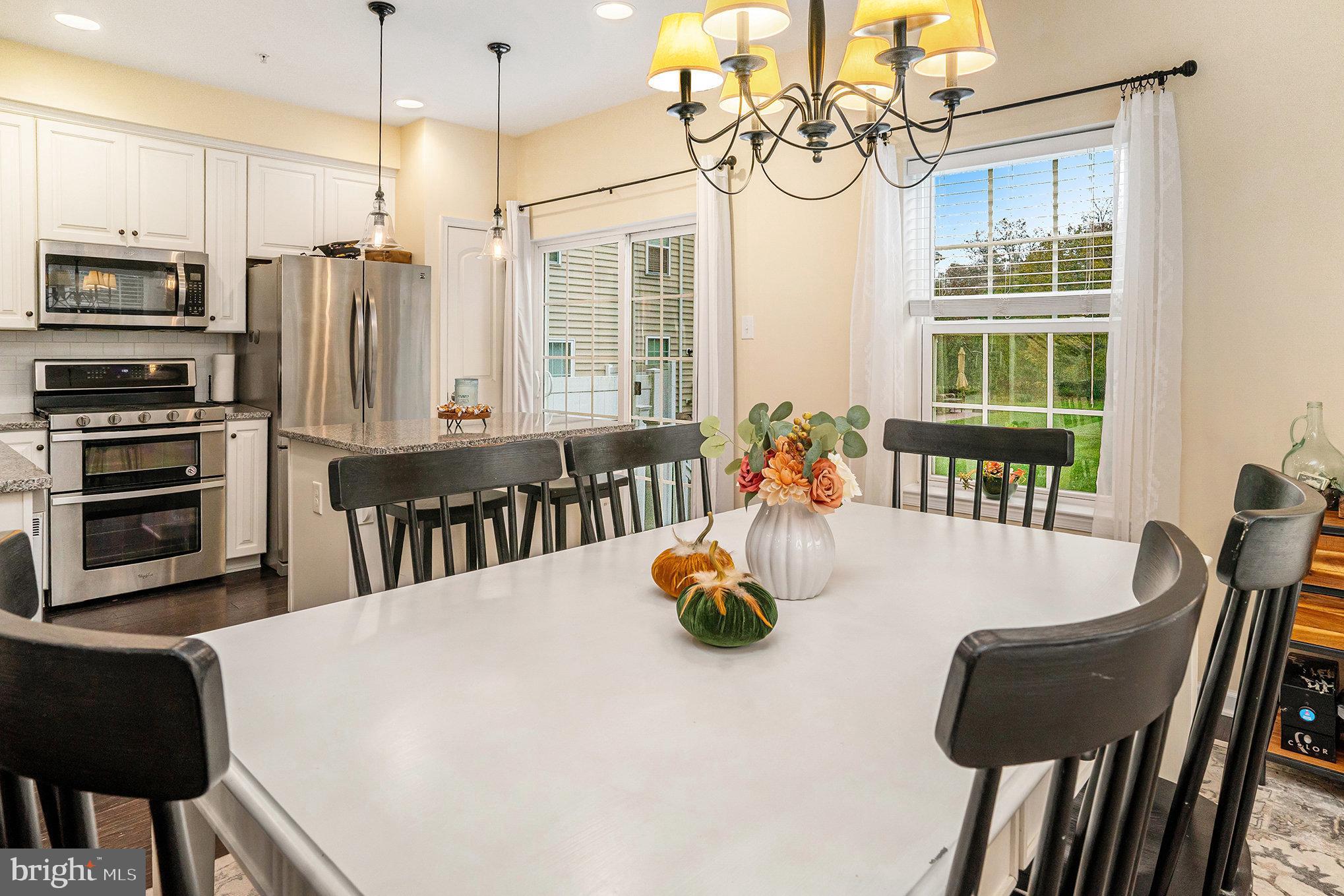 CARRIAGE HILL - Residential Lease