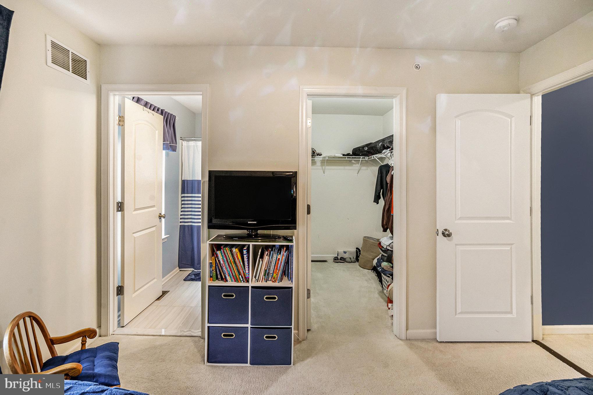 CARRIAGE HILL - Residential Lease