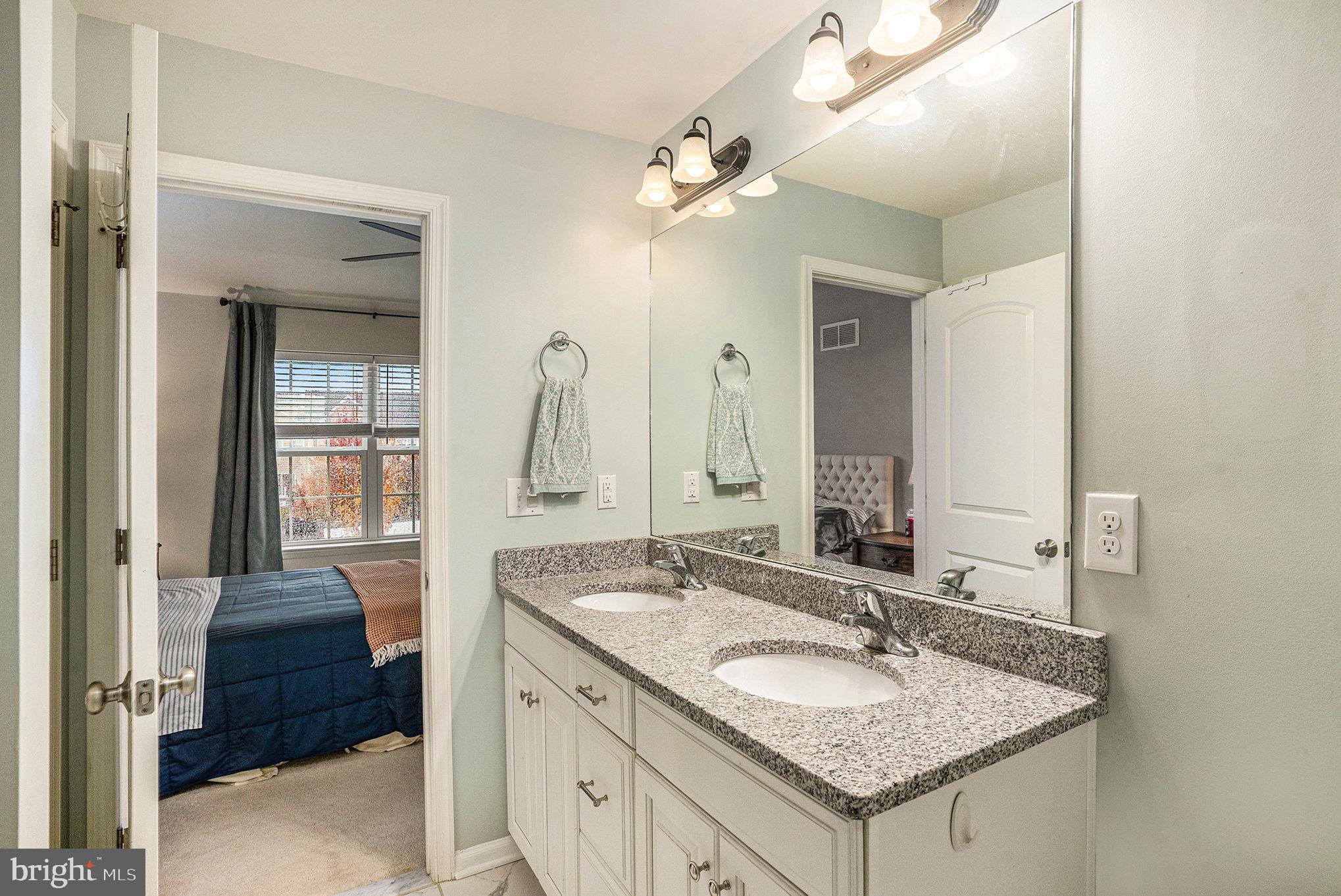 CARRIAGE HILL - Residential Lease