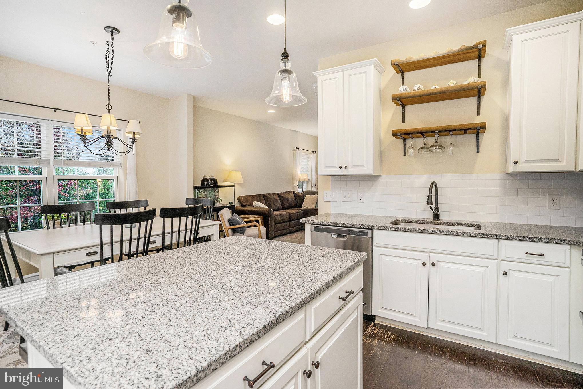 CARRIAGE HILL - Residential Lease