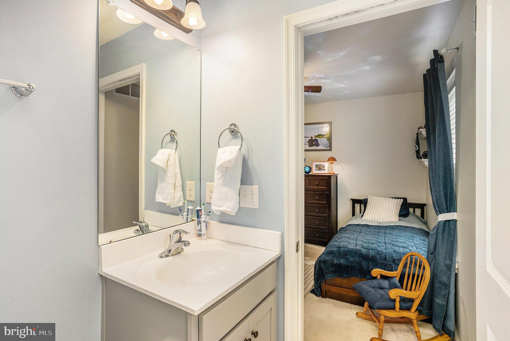 CARRIAGE HILL - Residential Lease