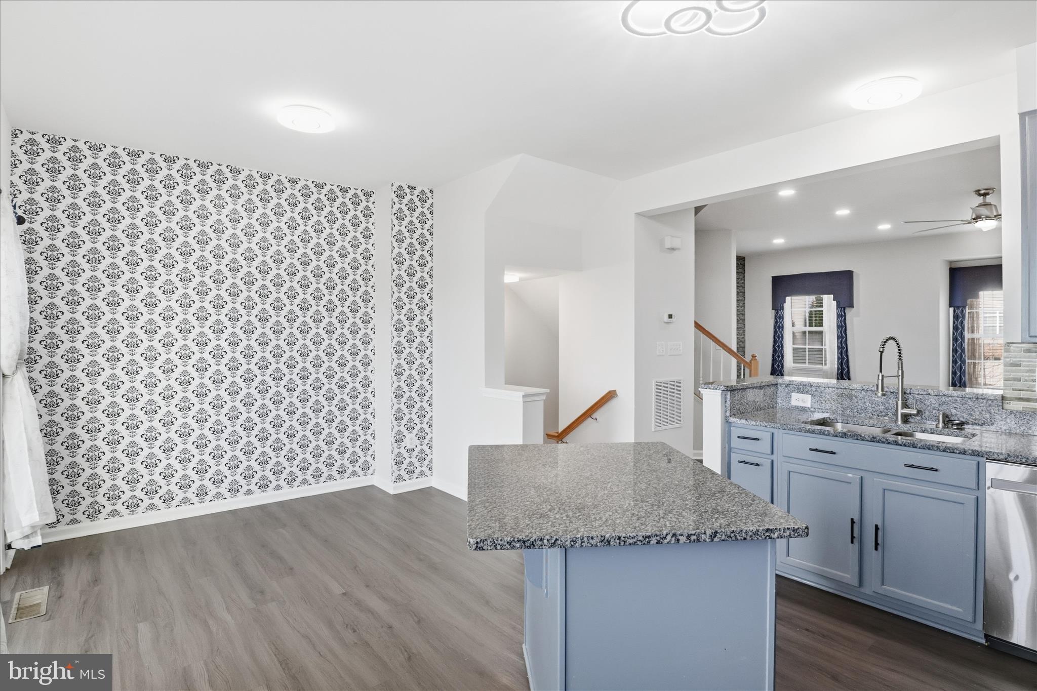 WOODSTREAM - Residential Lease