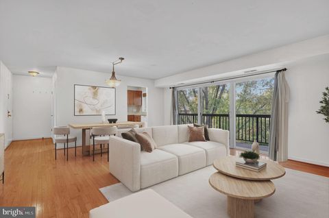 3210 S 28TH STREET 403 ALEXANDRIA VA 22302